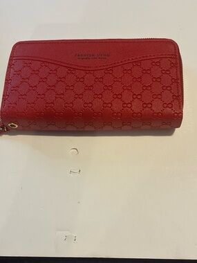 Fashion UYHM Red Embossed Zip-Around Wallet